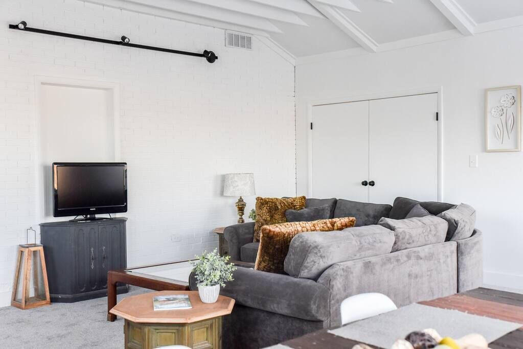 Photo of Livingroom in Pleasant Hills