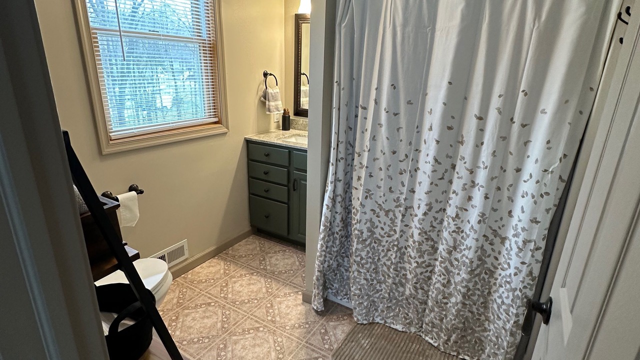 Photo of Bathroom in Treasure Lake