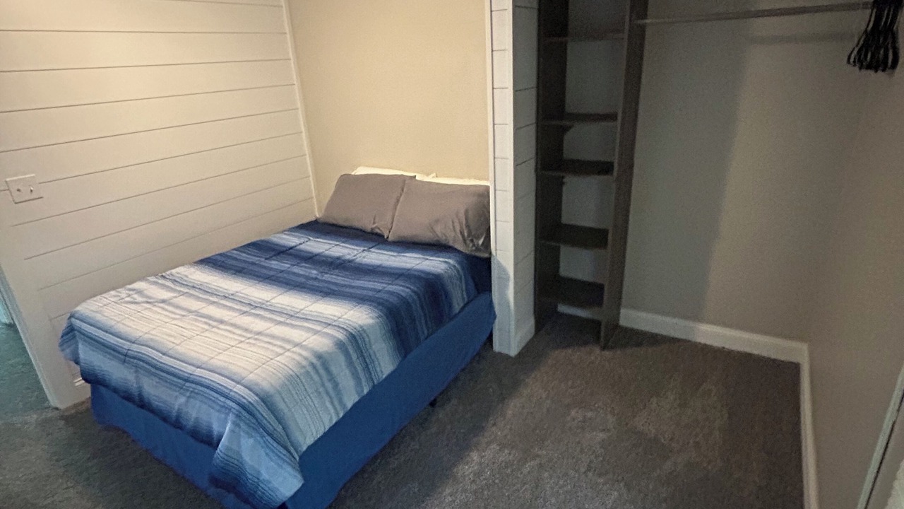 Photo of Bedroom in Clear Lake