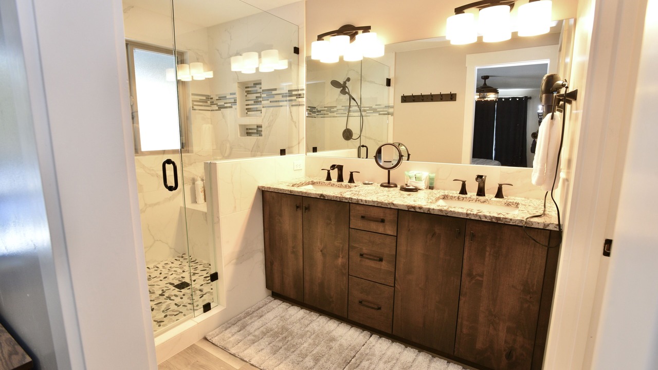 Photo of Bathroom in Cascade