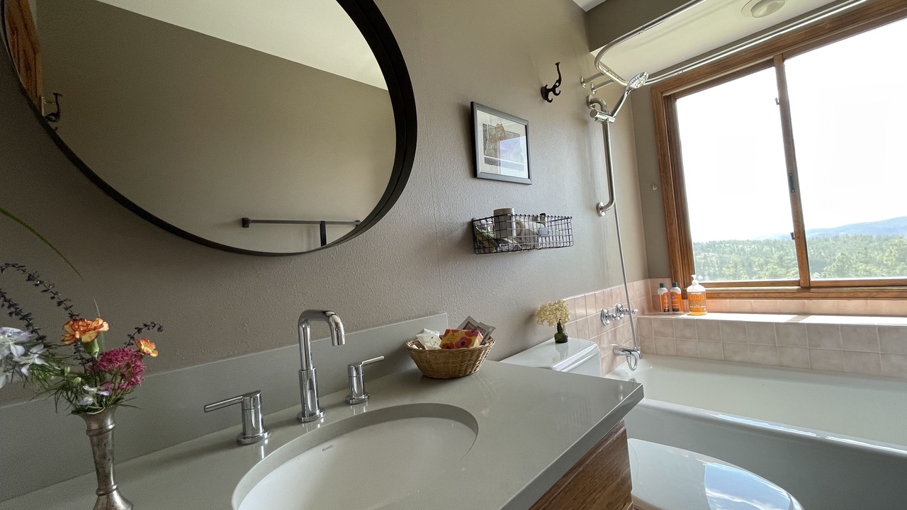 Photo of Bathroom in Glacier View Meadows