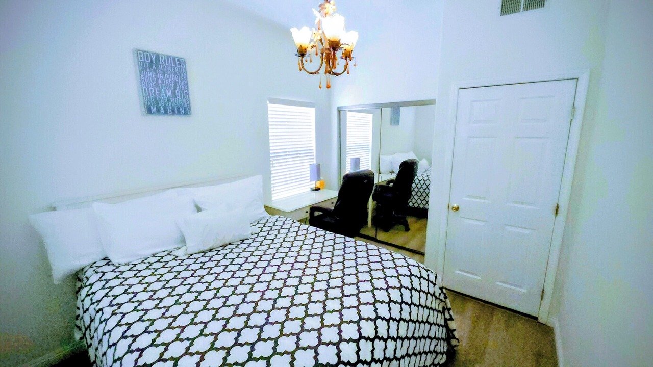 Photo of Bedroom in North Redondo