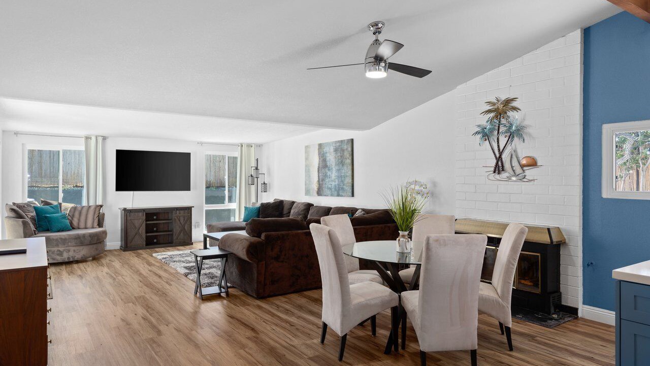 Photo of Livingroom in Serra Mesa