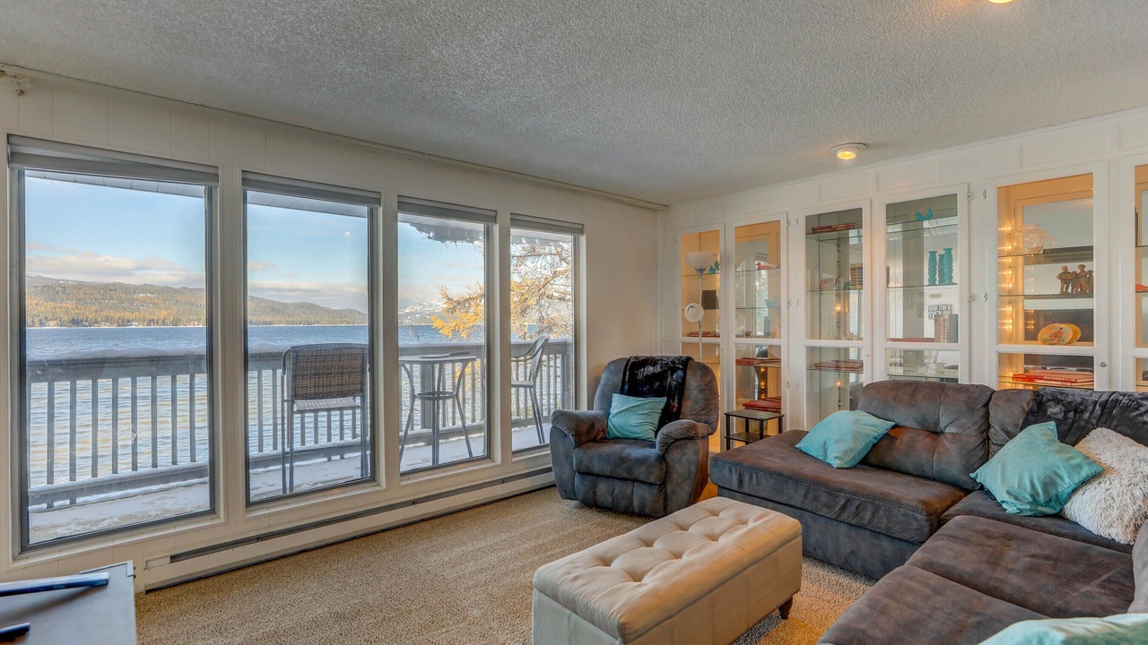 Photo of Livingroom in McCall