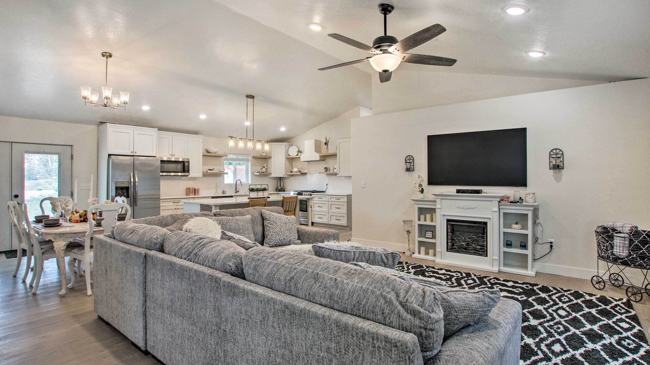 Photo of Livingroom in Bloomington