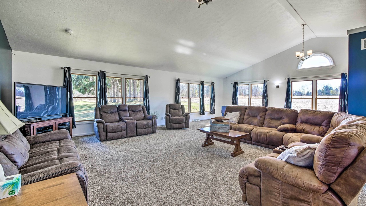 Photo of Bedroom in Massillon