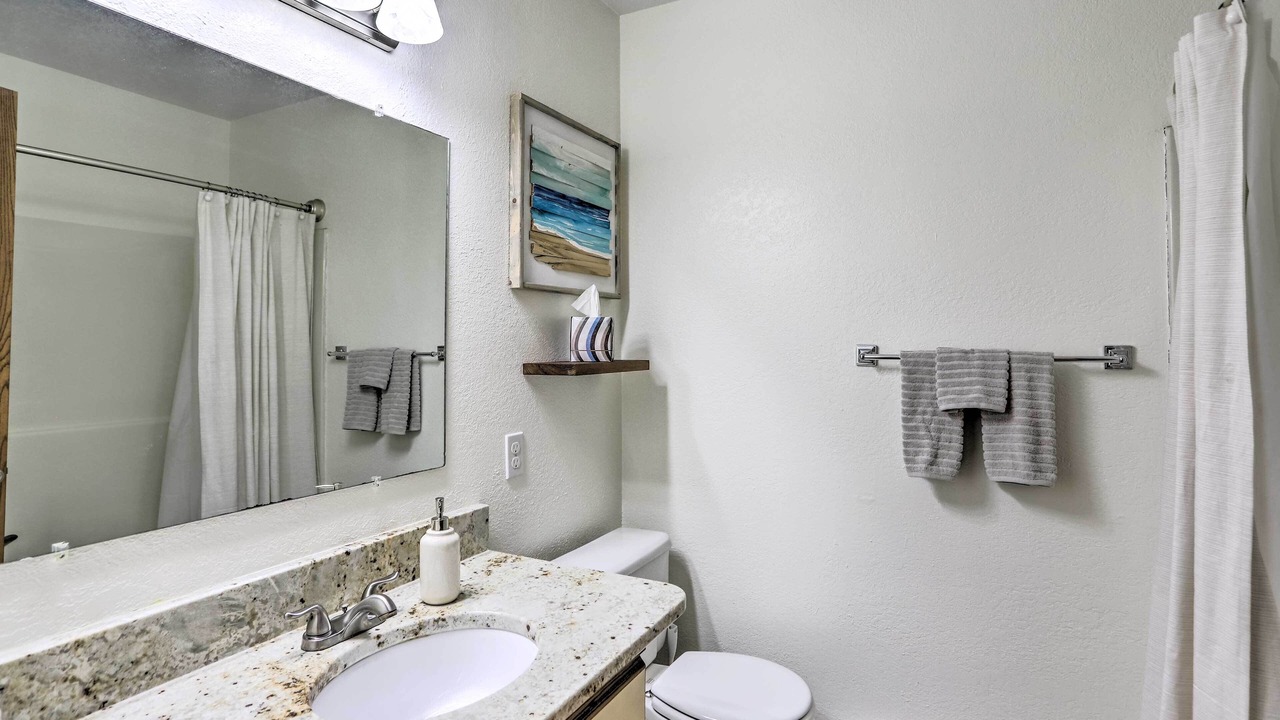 Photo of Bathroom in Oak Harbor