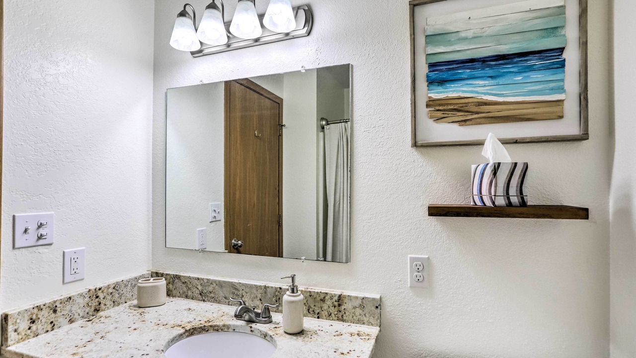 Photo of Bathroom in Oak Harbor