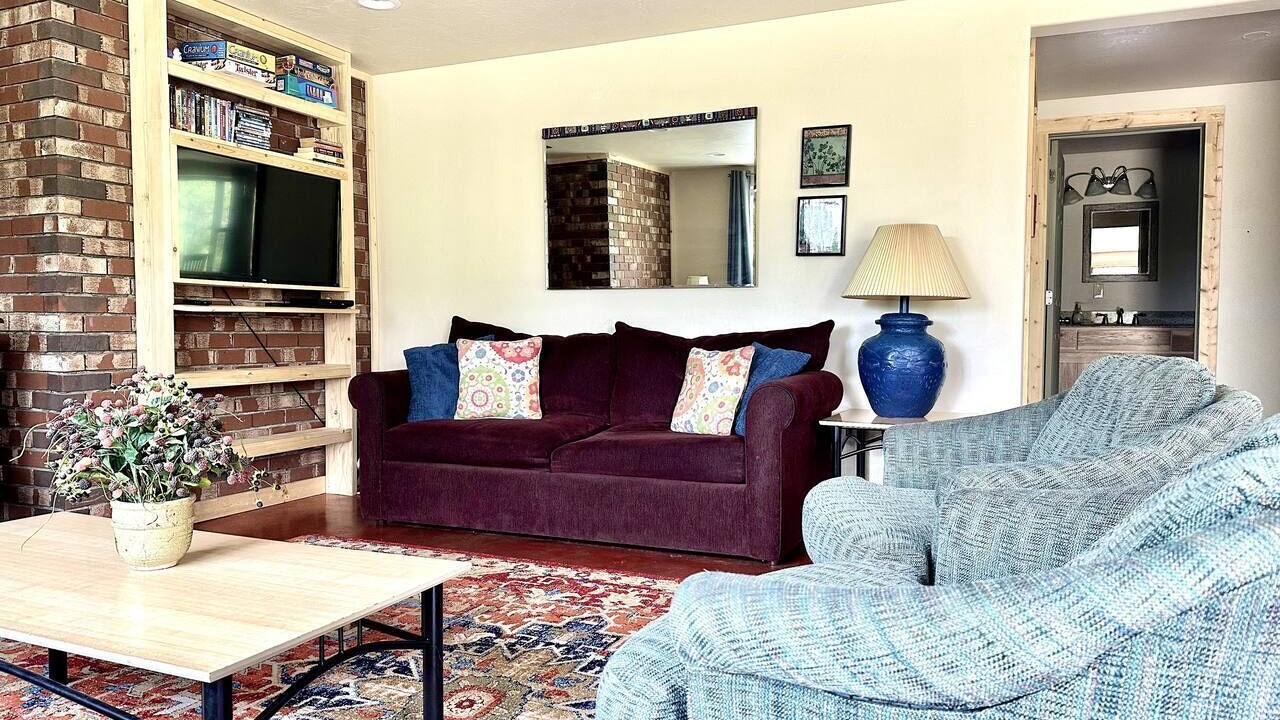 Photo of Livingroom in Whitehall