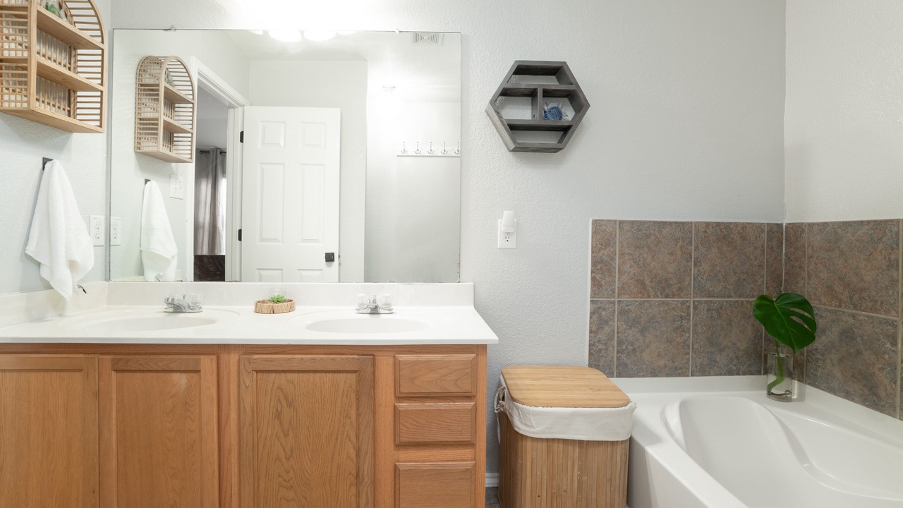 Photo of Bathroom in Medical Center District