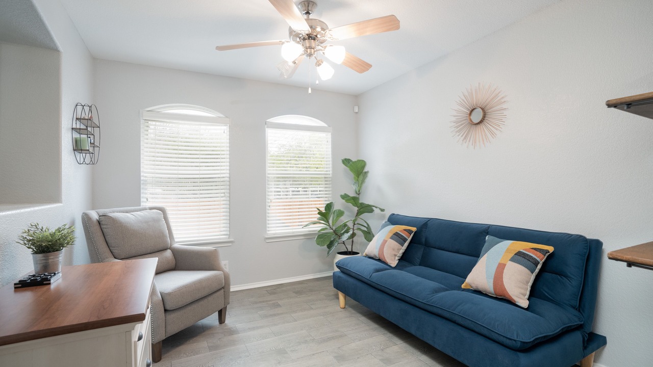 Photo of Livingroom in Medical Center District