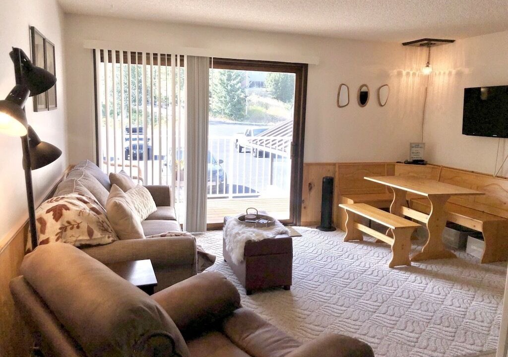Photo of Livingroom in Mead