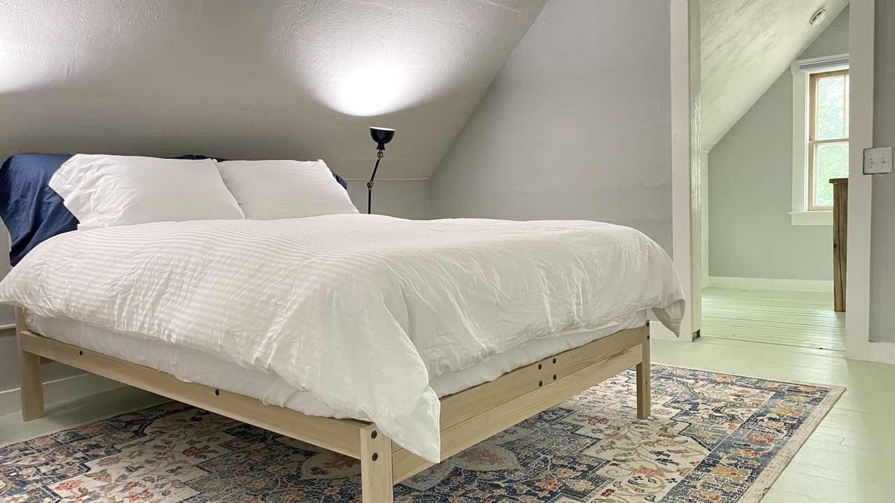 Photo of Bedroom in Riverfront
