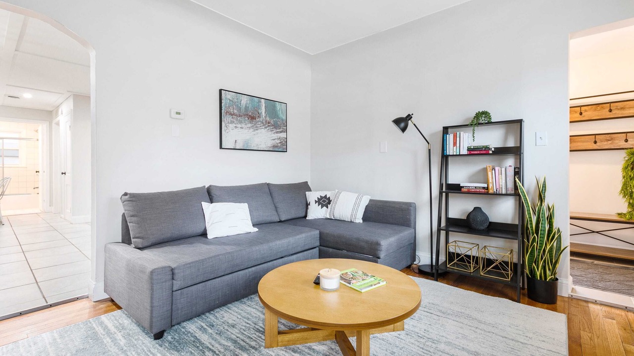 Photo of Livingroom in Livonia