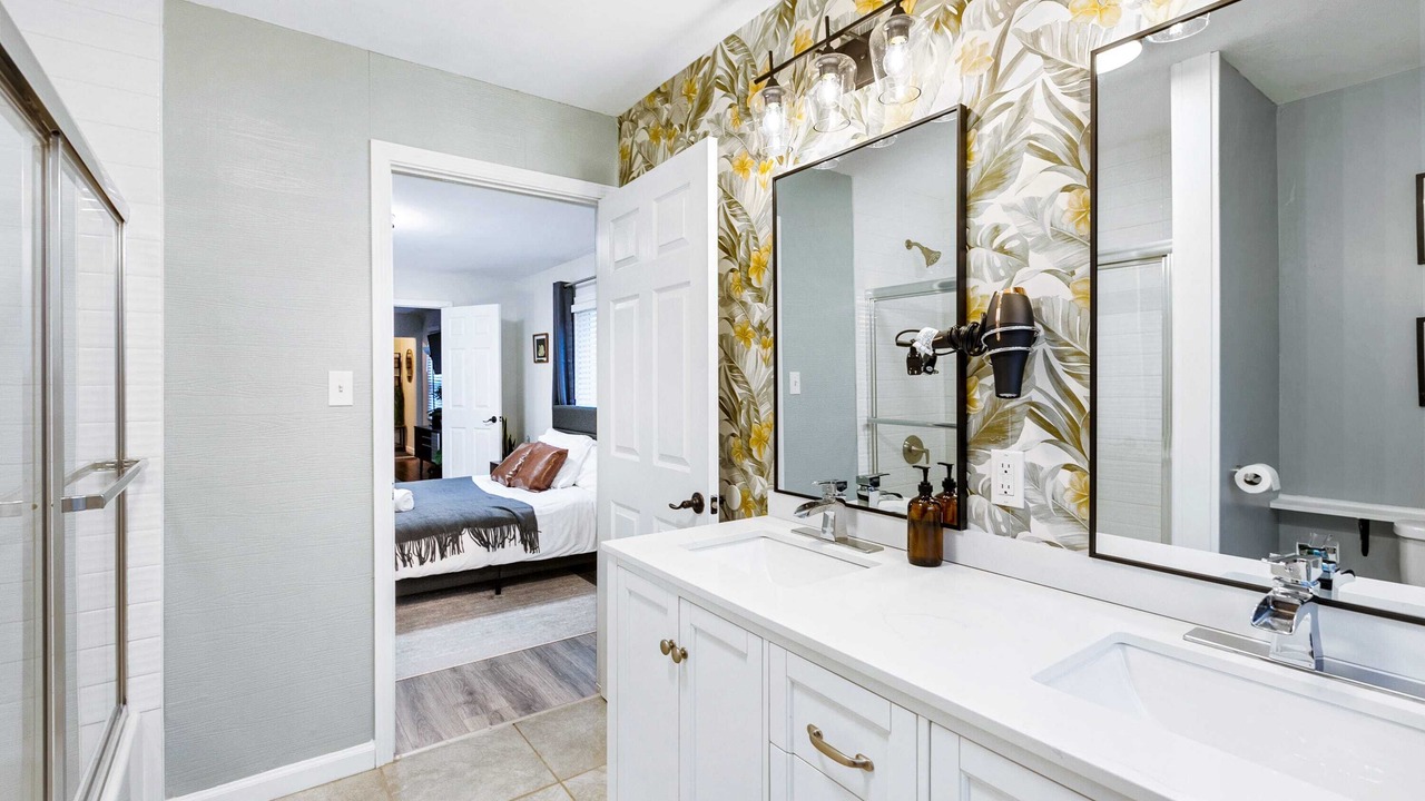 Photo of Bathroom in Livonia