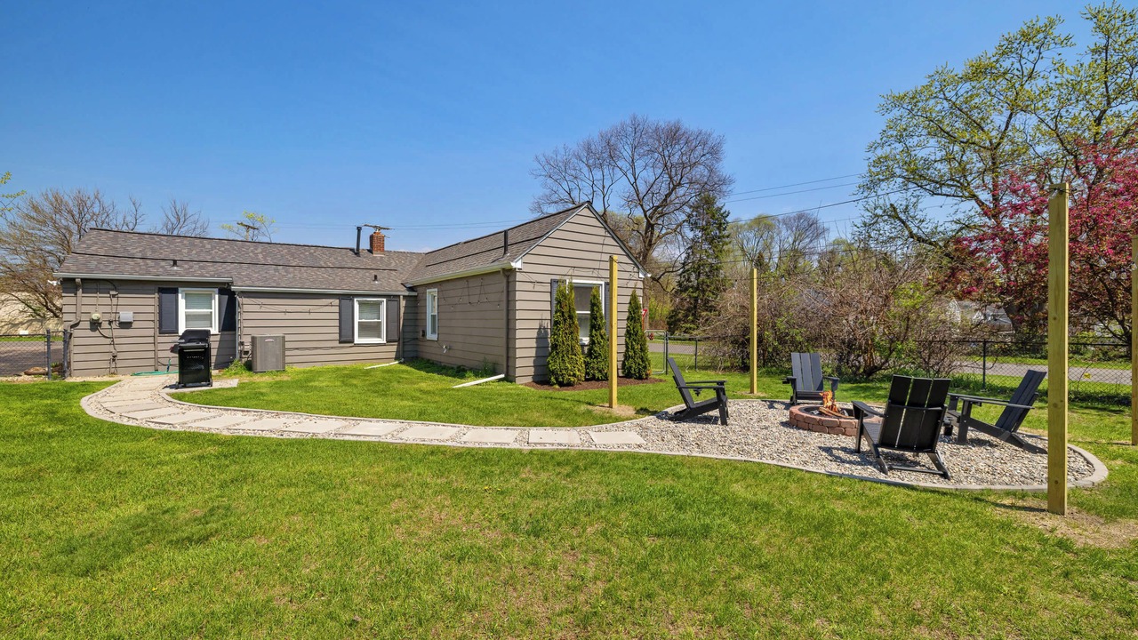Photo of Outdoor in Livonia