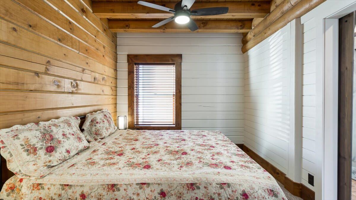 Photo of Bedroom in Leigh Creek Estates