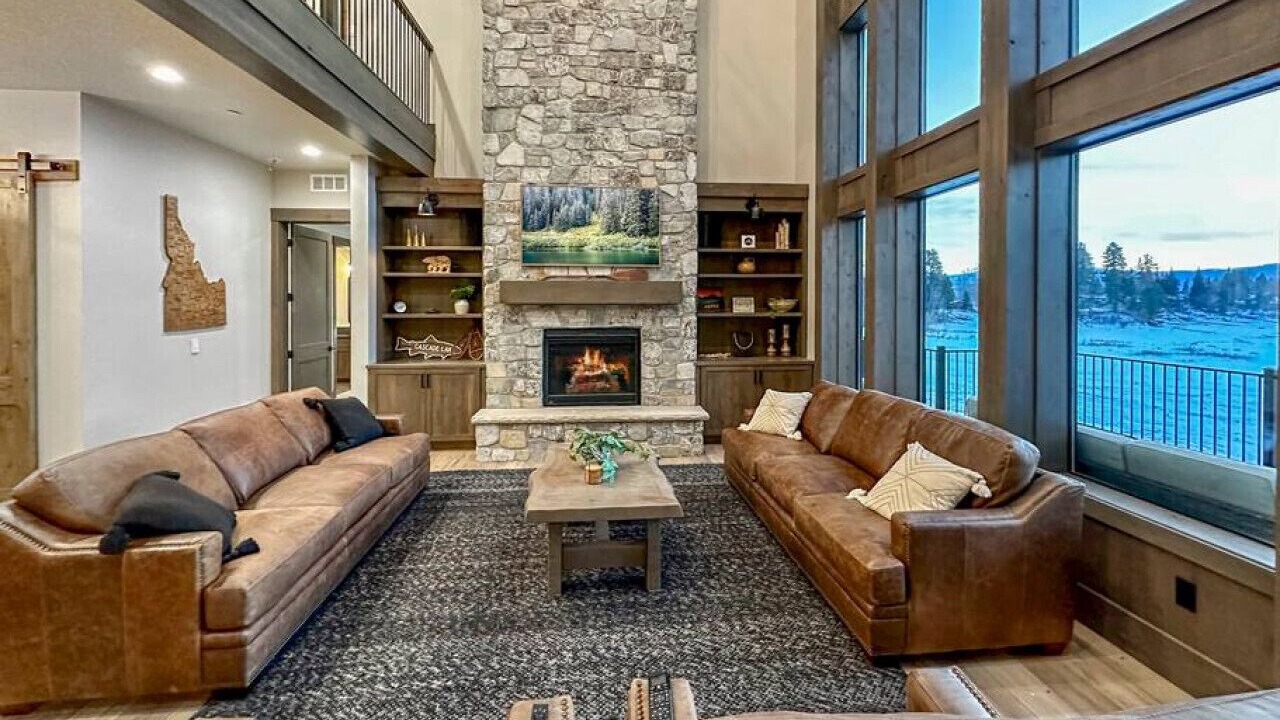 Photo of Livingroom in Donnelly