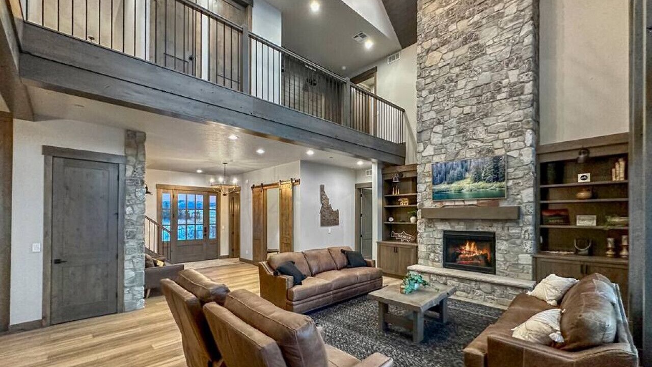 Photo of Livingroom in Donnelly