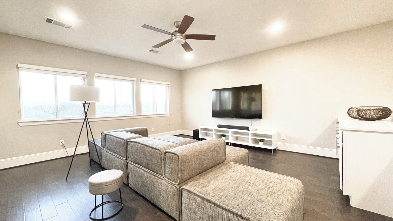 Photo of Livingroom in George Bush Park/Eldridge