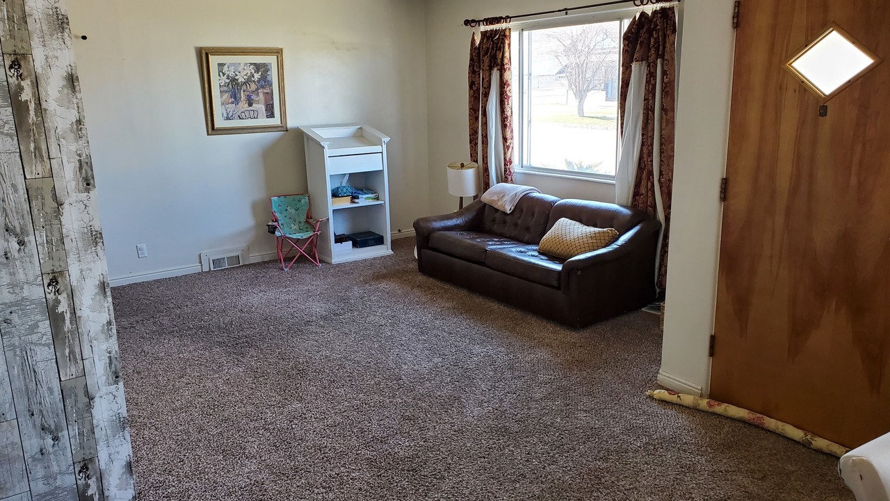 Photo of Livingroom in Evanston