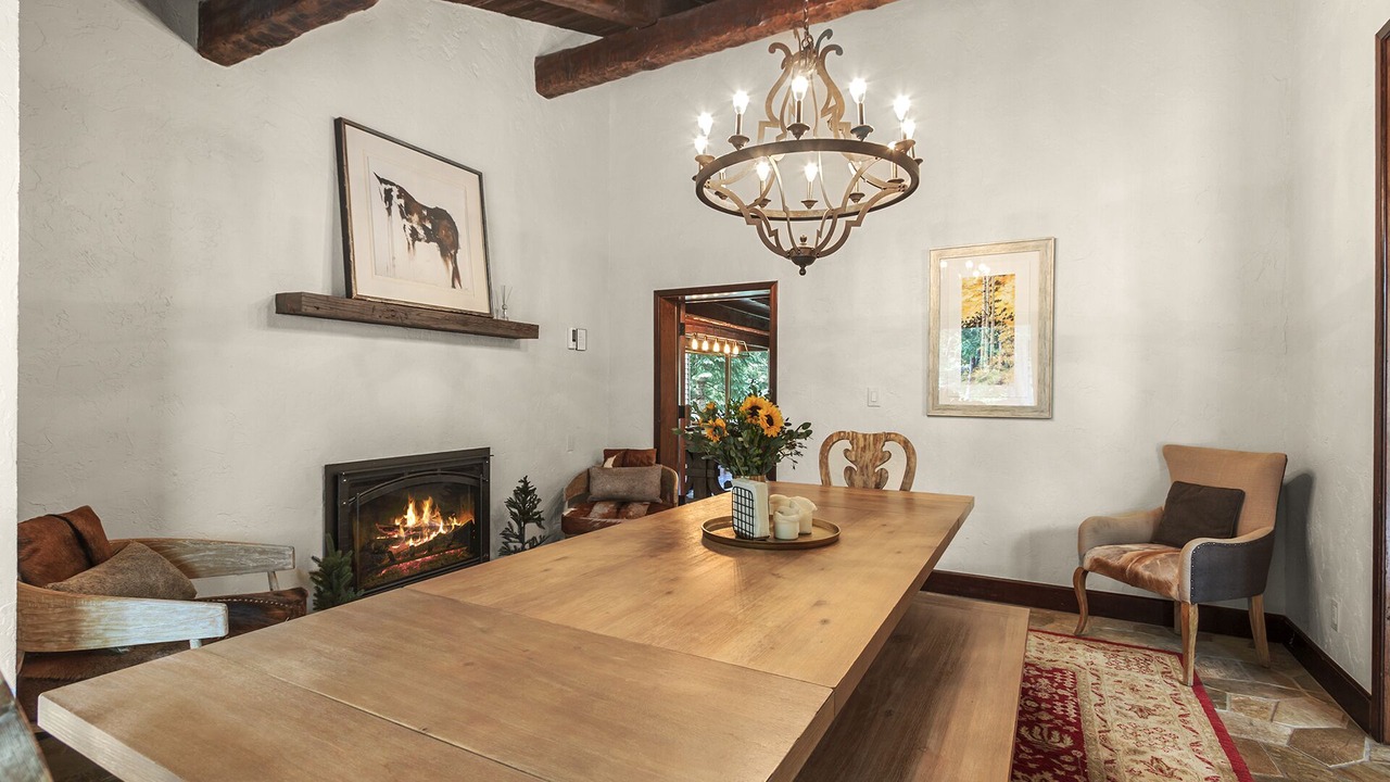 Photo of Livingroom in Blue River
