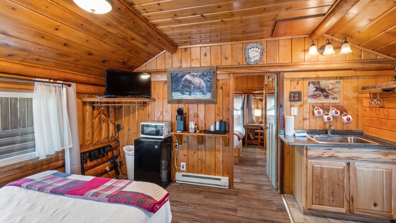 Photo of Bedroom in West Yellowstone