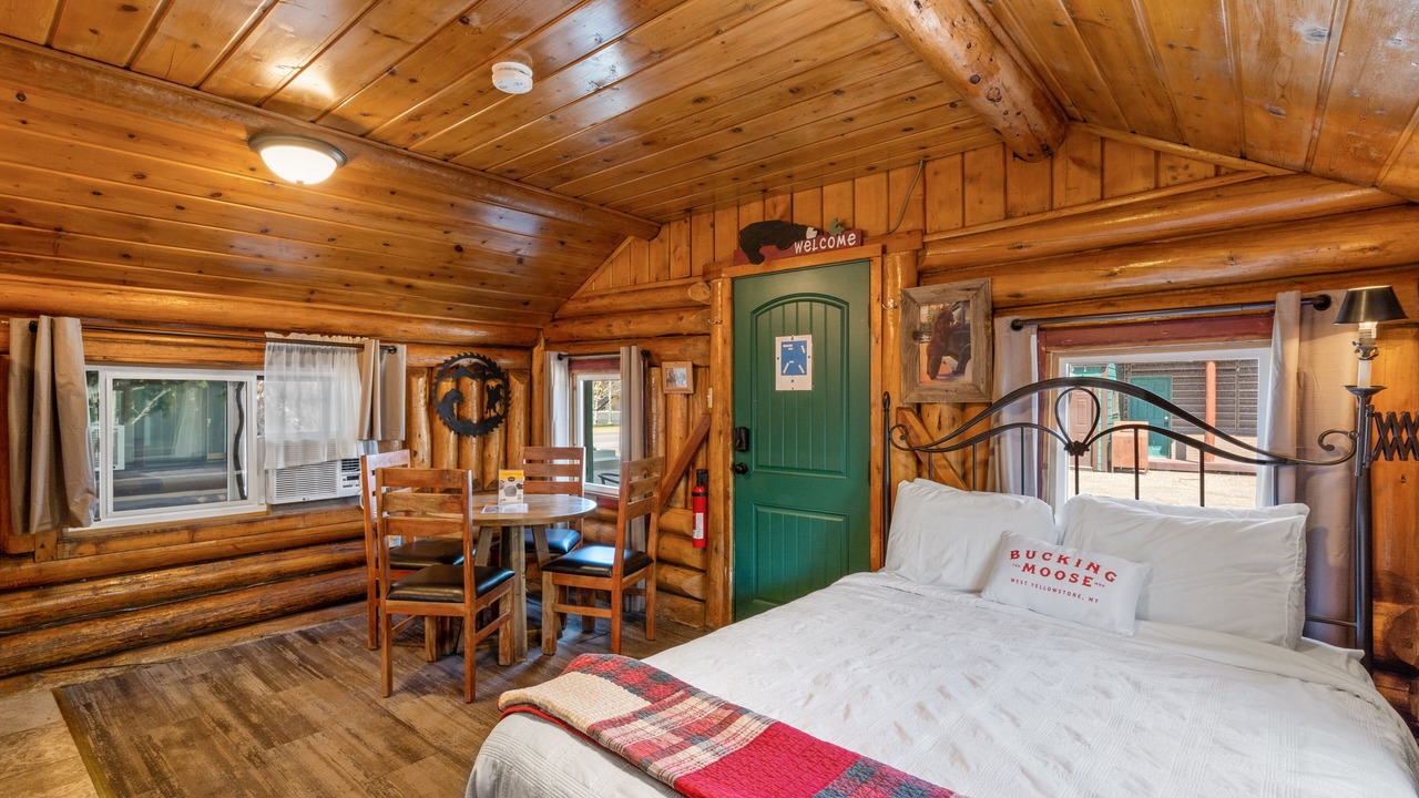 Photo of Bedroom in West Yellowstone