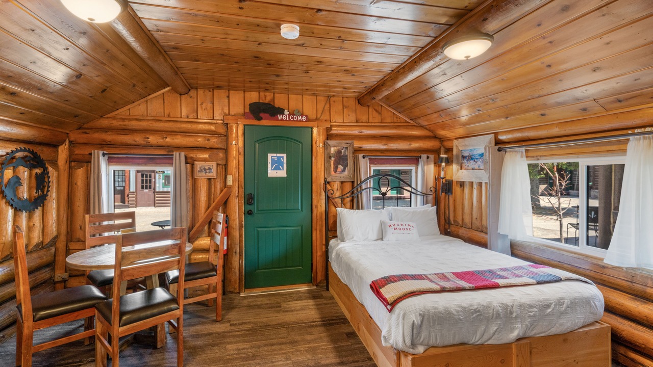 Photo of Bedroom in West Yellowstone