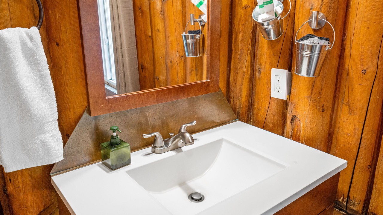 Photo of Bathroom in West Yellowstone
