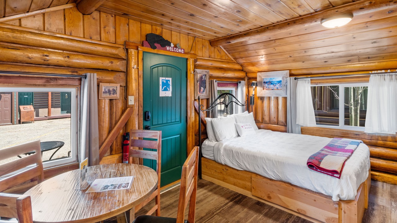 Photo of Bedroom in West Yellowstone