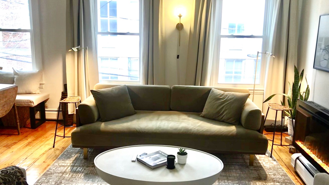 Photo of Livingroom in Charlestown