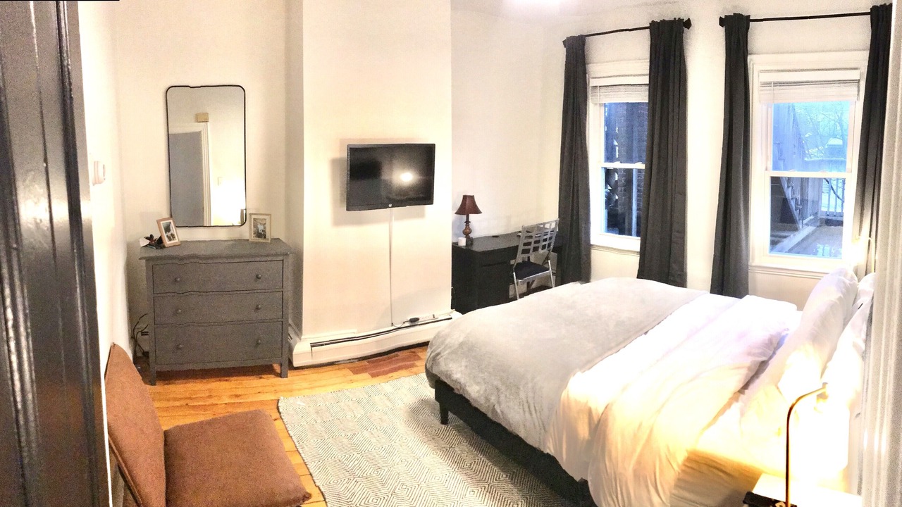 Photo of Bedroom in Charlestown