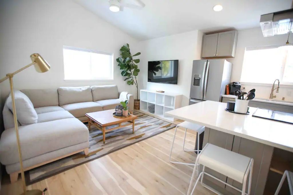 Photo of Livingroom in Veterans Park