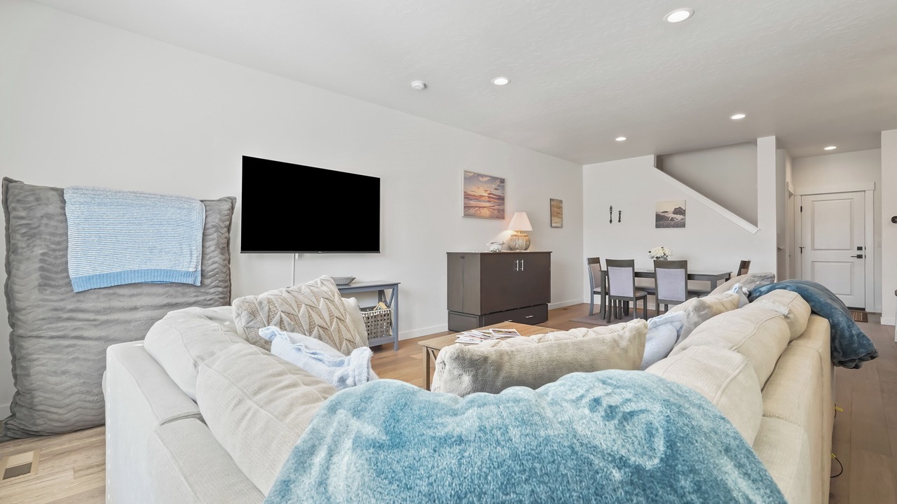Photo of Livingroom in Southwest Ada County Alliance