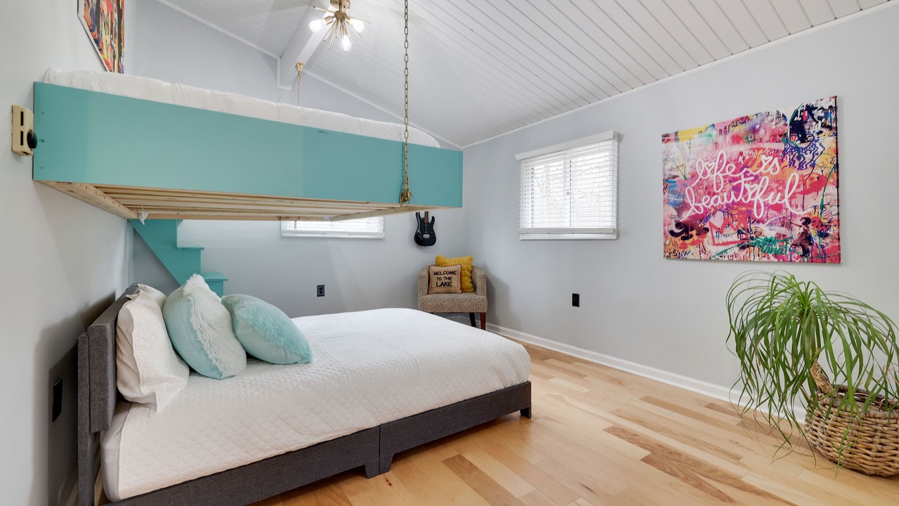 Photo of Bedroom in Lake Harmony Estates