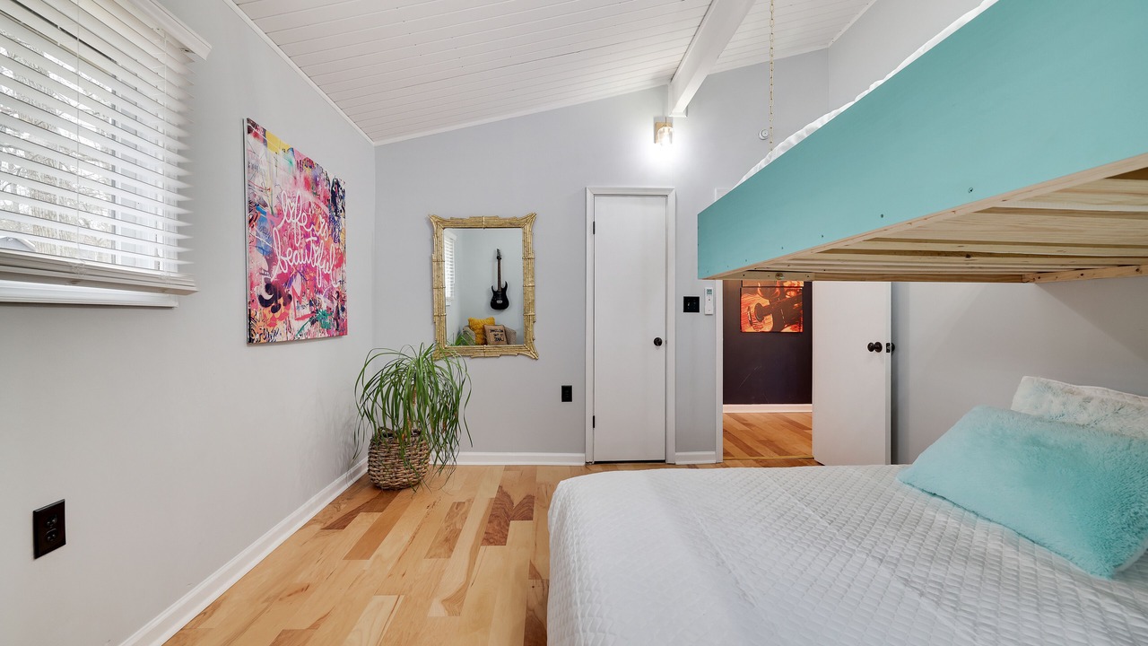 Photo of Bedroom in Lake Harmony Estates