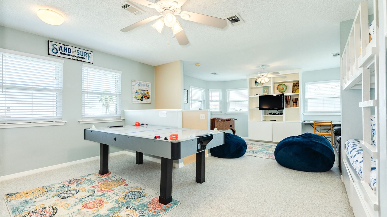 Photo of Bedroom in Pirates Beach