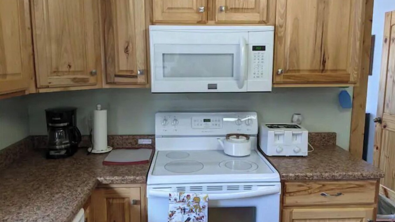 Photo of Kitchen in Cooke City-Silver Gate