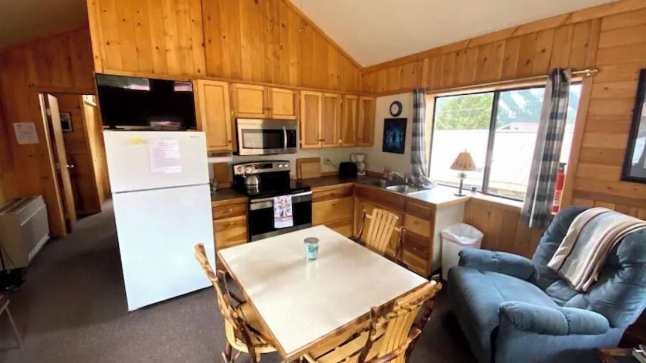 Photo of Kitchen in Cooke City-Silver Gate