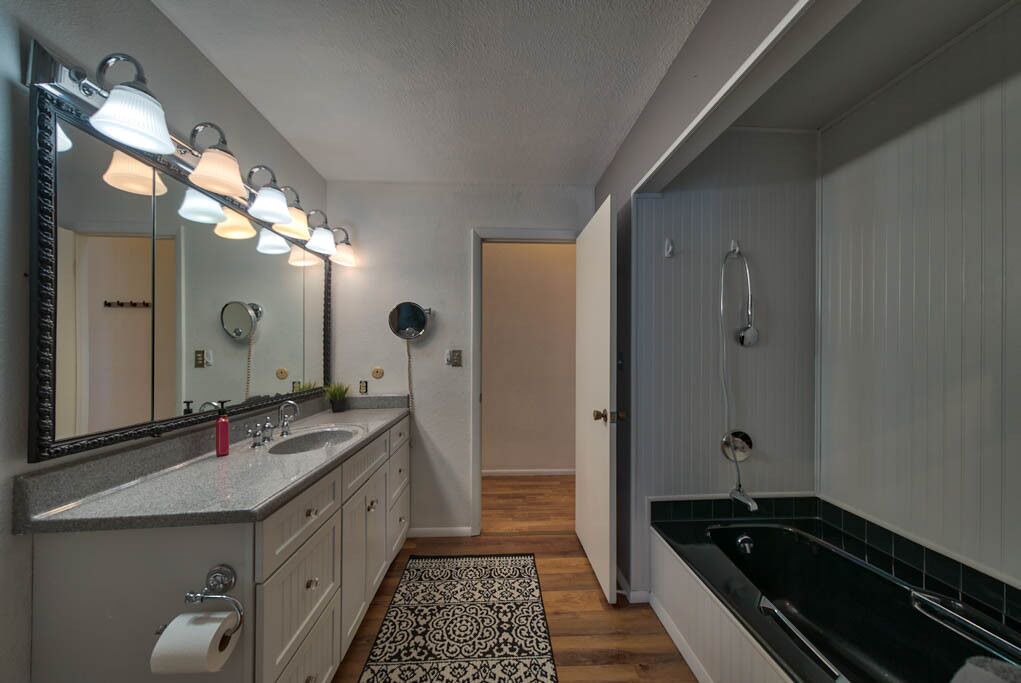 Photo of Bathroom in Powell