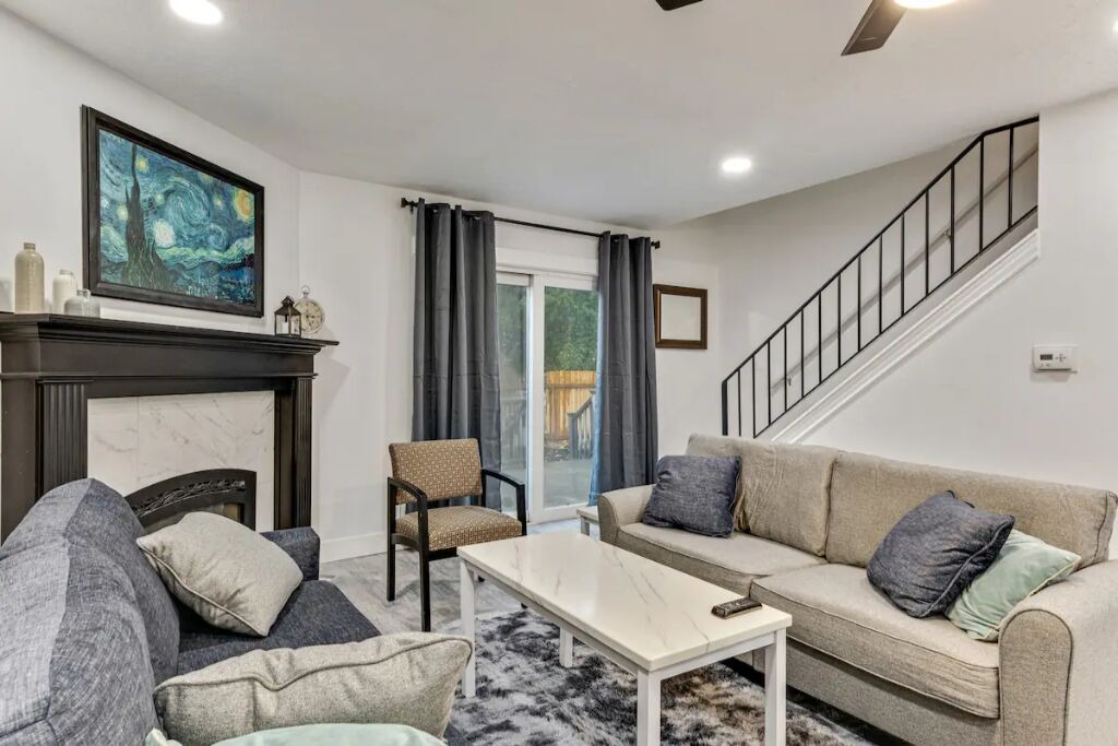 Photo of Livingroom in South Salt Lake