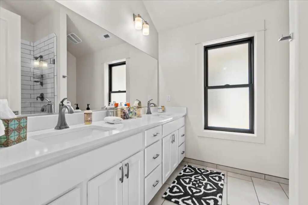 Photo of Bathroom in Garden District