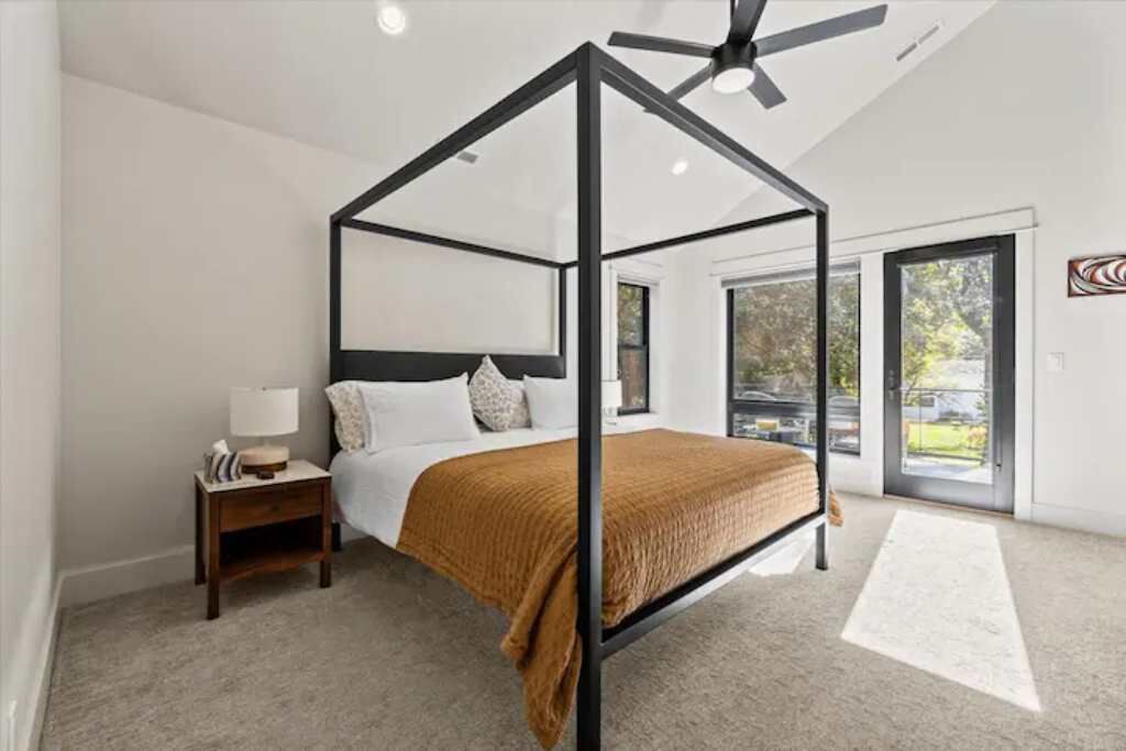 Photo of Bedroom in Garden District