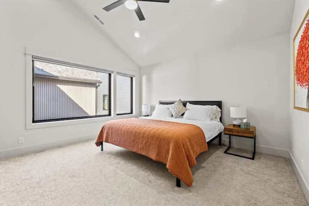 Photo of Bedroom in Garden District