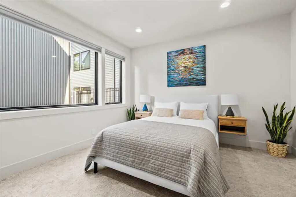 Photo of Bedroom in Garden District