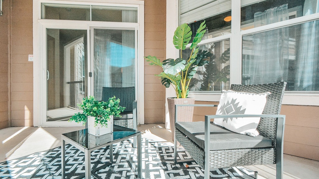 Photo of Patio Balcony in Astrodome
