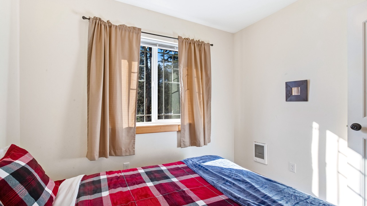 Photo of Bedroom in Ronald