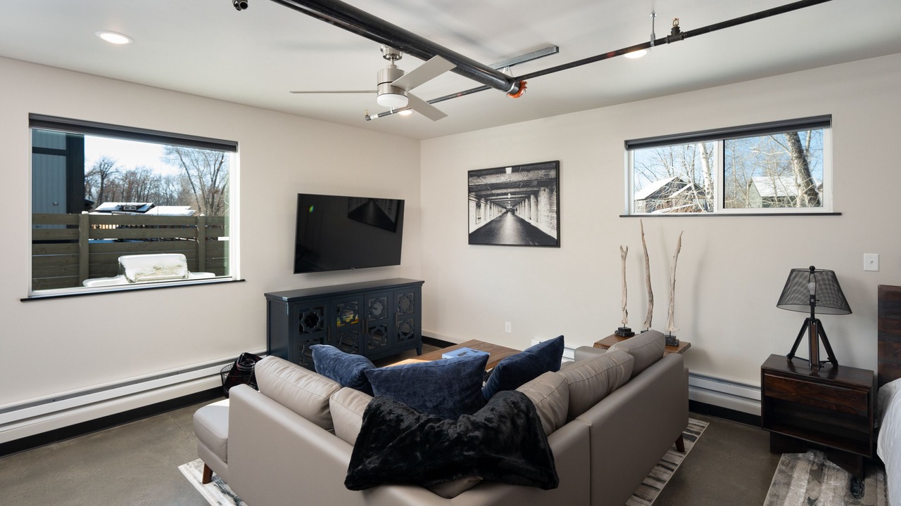 Photo of Livingroom in Four Corners
