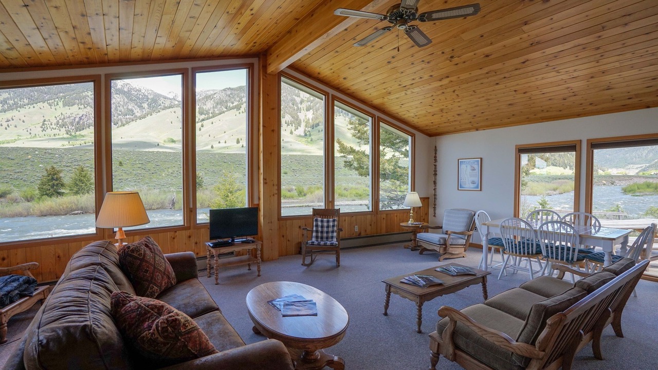 Photo of Livingroom in Cameron